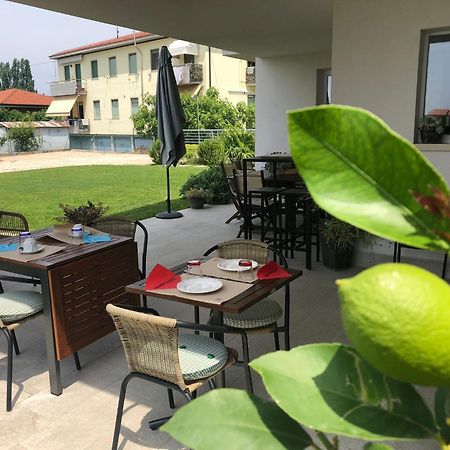 Hotel I Broletti Del Garda à Pacengo Di Lazise Extérieur photo